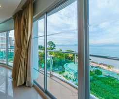 Royal Beach View Suites
