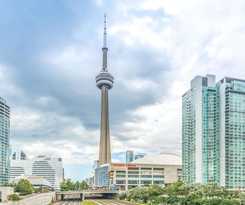 Howard Johnson By Wyndham Toronto Downtown West