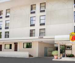 Hotel Super 8 By Wyndham Chicago Il