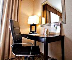Clarion Inn Elmhurst - Oak Brook Near I-88, I-290, I-294
