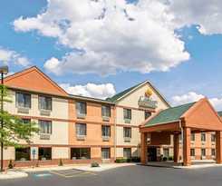 Comfort Inn and Suites Near Tinley Park Amphitheater