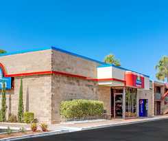 Days Inn By Wyndham Bradenton - Near The Gulf