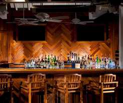 Pier House Resort and Spa