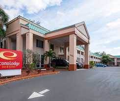Econo Lodge Inn and Suites