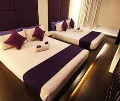 Hotel Here