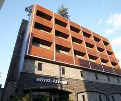 Hotel At Noon