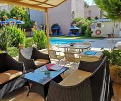 Hotel Nicolas Studios and Apartments