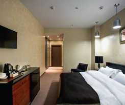 City Hotel