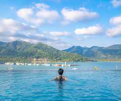 Hotel Bhuvarin Resort