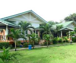 Lanta Palm Beach Resort