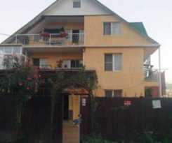 Hotel At Kamyshovaya 10 Guest House