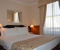 Hotel Holiday Villa