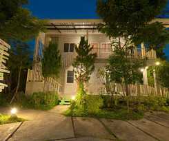 Hotel Baan Chokdee Pai Resort