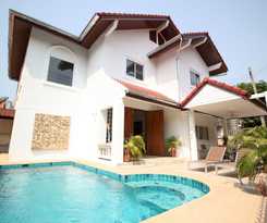 Naklua Pool Villa By Psr Asia