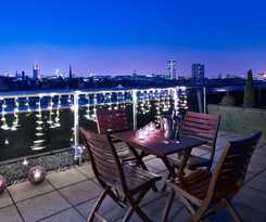 Park Plaza Victoria London