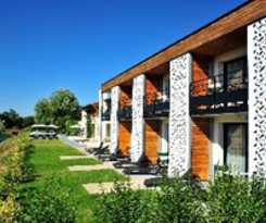 Hotel Les Jardins Du Lac, The Originals Relais (relais Du Silence)