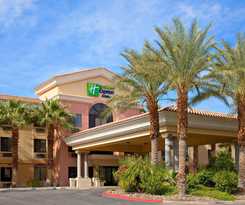 Hampton Inn and Suites Cathedral City
