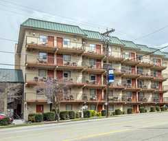 Hotel Sleep Inn and Suites Near Sports World Blvd