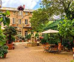 and Boardinghouse Garden Living