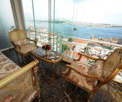 Maroon Bosphorus