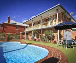 SureStay Hotel by Best Western Blue Diamond Motor Inn