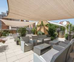 Happy People Sagrada Familia Apartments