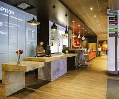 Hotel Ibis  Versailles Chateau