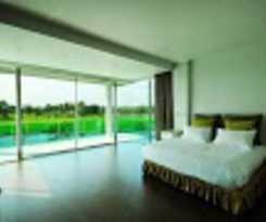  Aria Lake and Golf villa