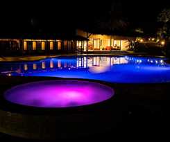 Hotel Kapari Natural Lodge and Spa