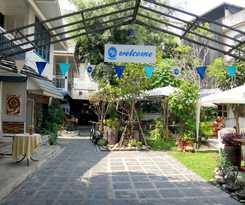 Stay With Me Guesthouse