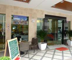 Hotel Fine
