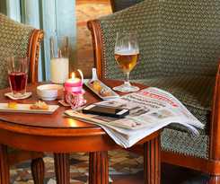 Hotel The Originals Boutique, Hostellerie Des Trois Pigeons