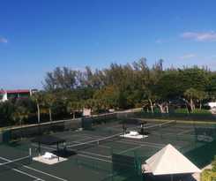 Hotel Sundial Beach Resort and Spa