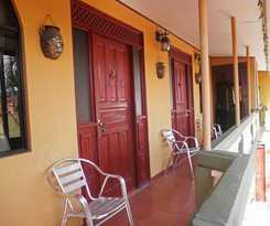 Hotel Cabinas Madeleine