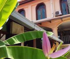 Hotel D'feringghi Haus and Restaurant
