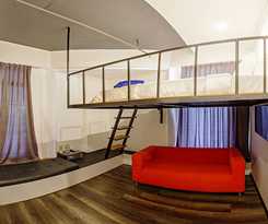 Hotel Roomies Suites