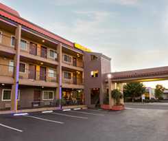 Super 8 By Wyndham El Cajon/san Diego