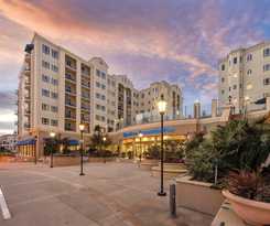 Hotel Club Wyndham Oceanside Pier Resort 