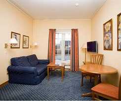 Hostel Airport Motel yamp; Apartment -