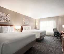 Courtyard By Marriott Chicago Bloomingdale