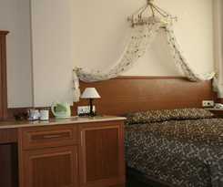  Grand Peninsula Hotel