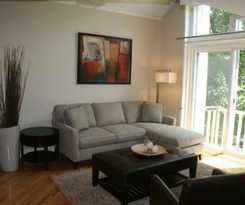 Roscoe Village Guesthouse