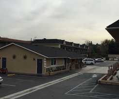 Walnut Inn and Suites West Covina