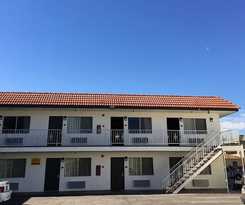 Hawthorne Plaza Inn