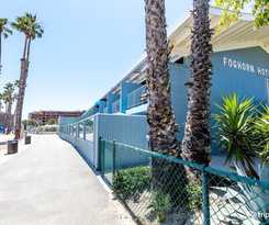 Hotel Foghorn Harbor Inn