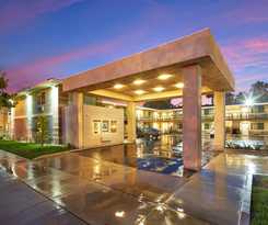 Hotel Eden Roc Inn and Suites