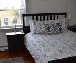 Hotel Allston Red House