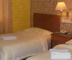 Hotel Super Oyo Capital O 90125 Grand Orchard