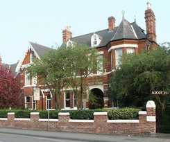 Hotel Ascot House