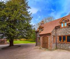 Hotel Acorns Guest House